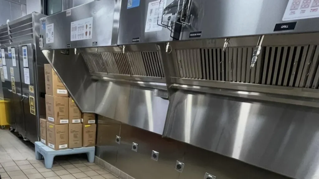 Grease Equipment Surface Cleaning
